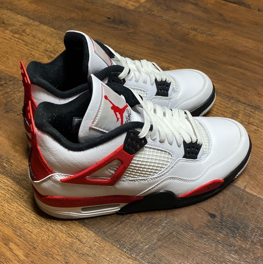 Retro 4 Red Cement